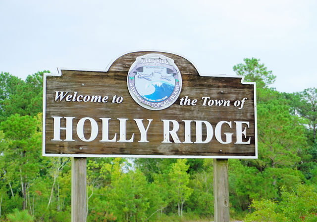 Holly Ridge &#8211; Entrance Sign
