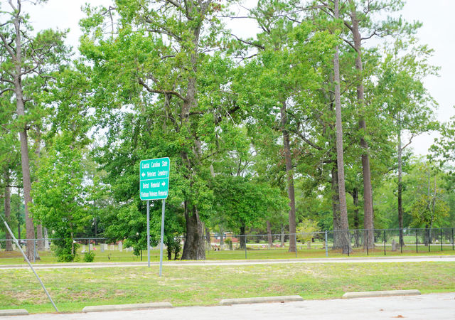 Beirut Memorial and Vietnam Memorial Sign