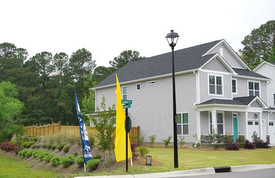 Canby Oaks - Entrance