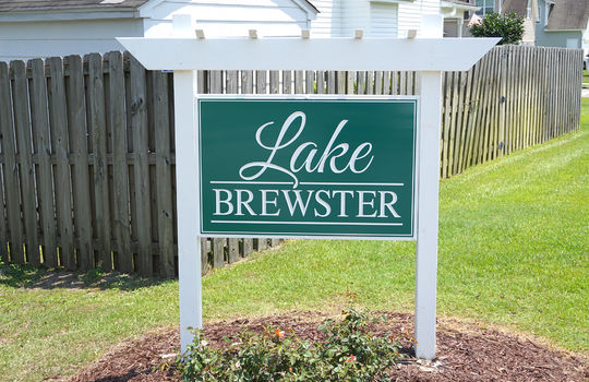 Lake Brewster &#8211; Entrance Sign 2