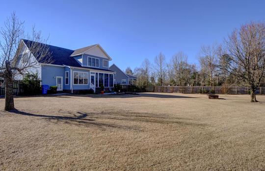 107 Raven Dr, Rocky Point, NC 28457 in Avendale