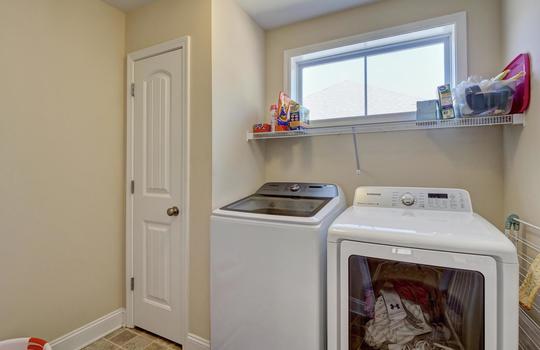 3729 Willowick Park Dr-large-027-021-Laundry Room-1497&#215;1000-72dpi