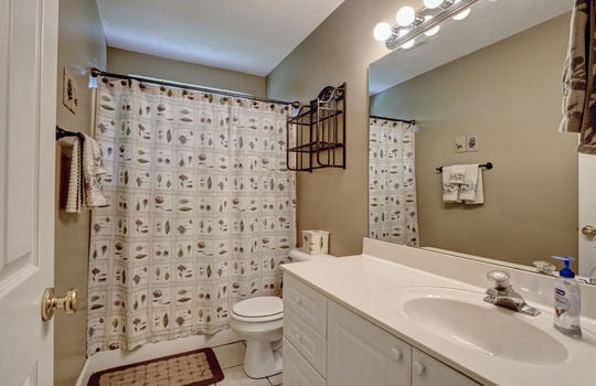 676-Hickory-Branches-Dr-Leland-large-025-017-Second-Full-Bathroom-1497&#215;1000-72dpi