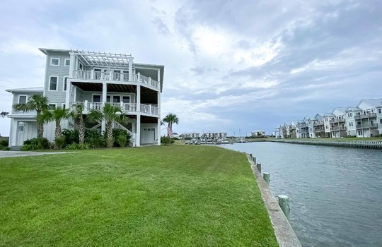 Queens Grant - Example Homes and Amenities