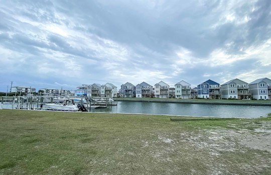 Queens Grant - Example Homes and Amenities