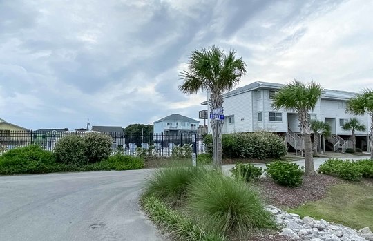 Queens Grant - Example Homes and Amenities