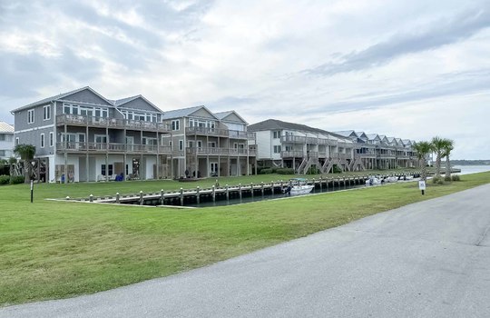 Queens Grant - Example Homes and Amenities