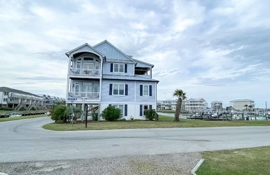 Queens Grant - Example Homes and Amenities