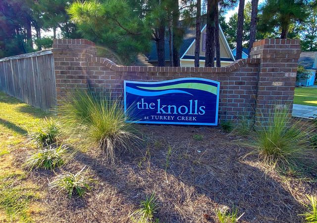 The Knolls at Turkey Creek - Entrance Sign