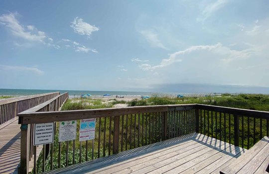 Oak Island Beach Villas - Beach Access