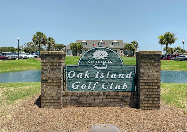 Oak Island Golf Club - Sign