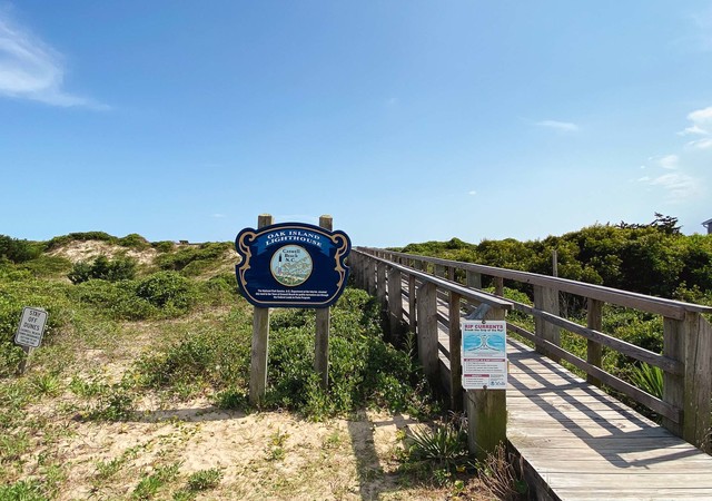 Oak Island Lighthouse