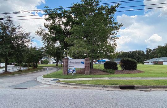 Runnymeade - Entrance