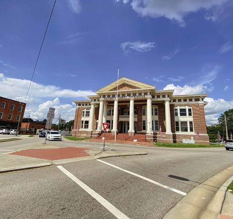 Whiteville in Columbus County - Courthouse