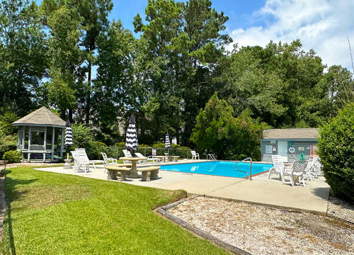 Sun Court Villas - Swimming Pool