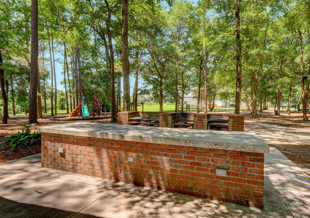 St. James Plantation - Grilling Area