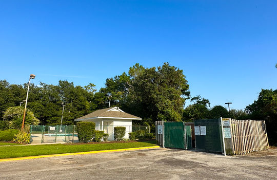Cobblestone Condos - Trash and Pool