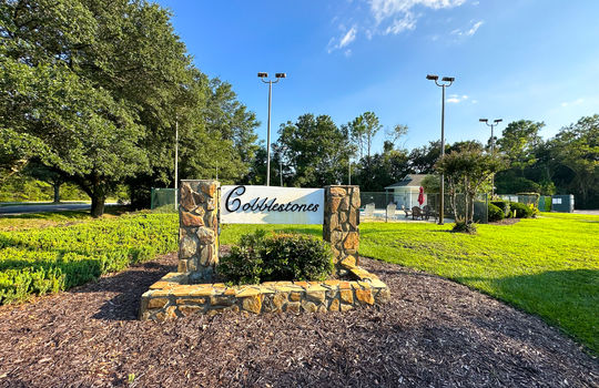 Cobblestone Condos - Sign