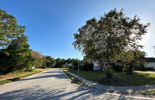 Lords Creek - Streetscape