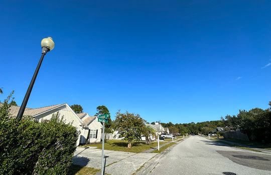Lords Creek - Streetscape