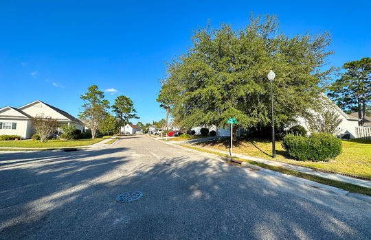 Lords Creek - Streetscape