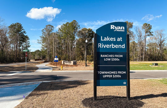 Lakes at Riverbend - Entrance