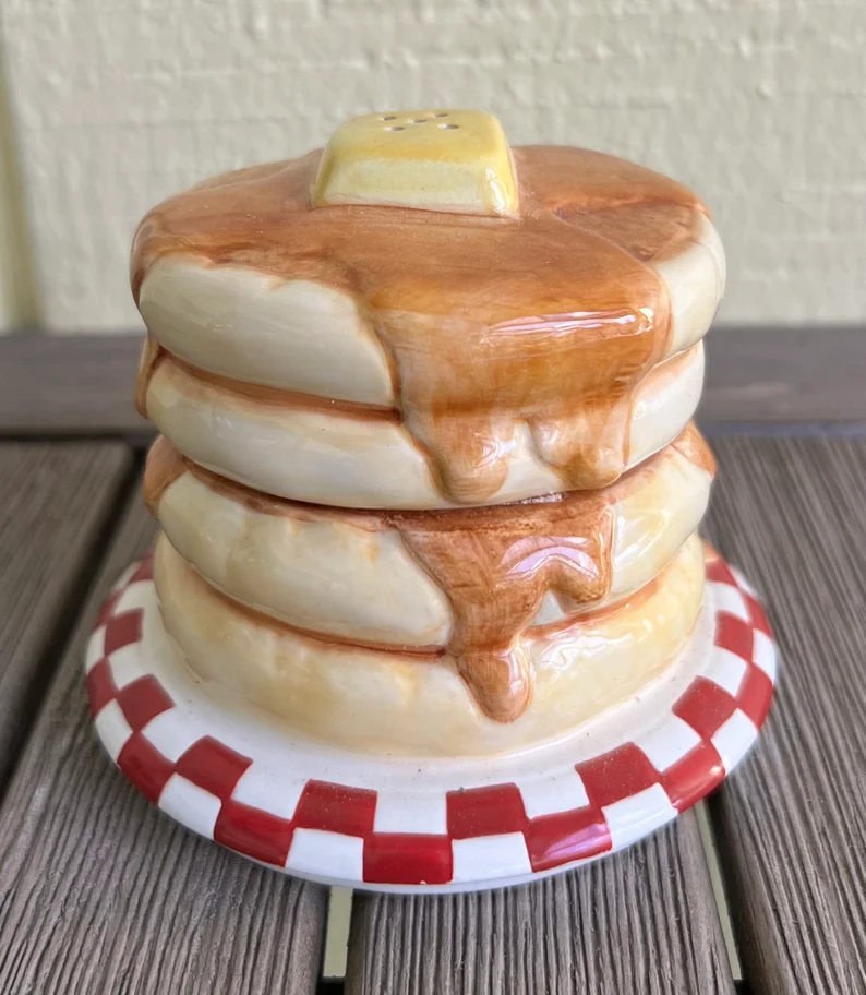 MerkintileVintage - Stack of Pancakes Ceramic Salt and Pepper Shakers