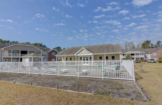 The Gardens - Swimming Pool