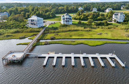 Summerhouse on Everett Bay Amenities