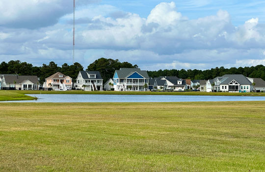 Summerhouse on Everett Bay - Greenspace