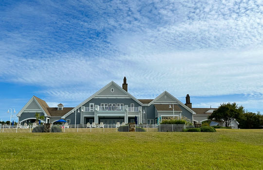 Summerhouse on Everett Bay - Clubhouse
