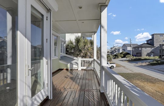 327 N. Shore Drive, Surf City, NC 28445 | Second Row Beach Home