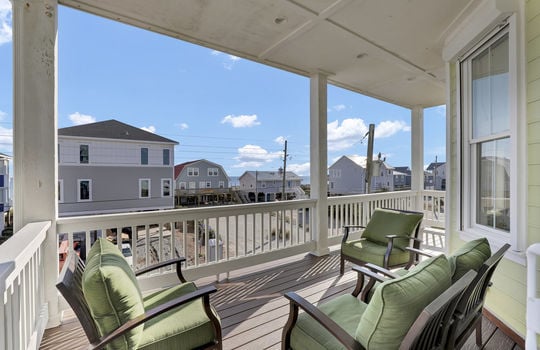 327 N. Shore Drive, Surf City, NC 28445 | Second Row Beach Home