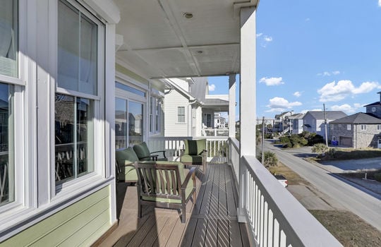 327 N. Shore Drive, Surf City, NC 28445 | Second Row Beach Home