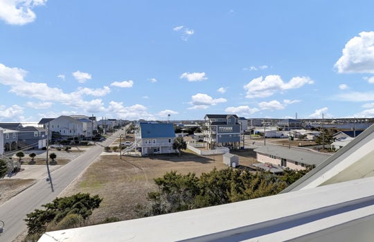 327 N. Shore Drive, Surf City, NC 28445 | Second Row Beach Home