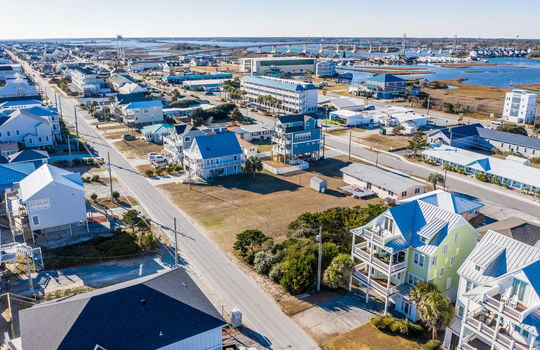 327 N. Shore Drive, Surf City, NC 28445 | Second Row Beach Home