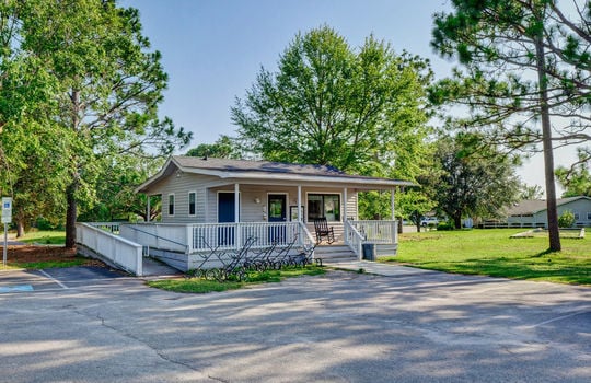 Inland Greens Amenities