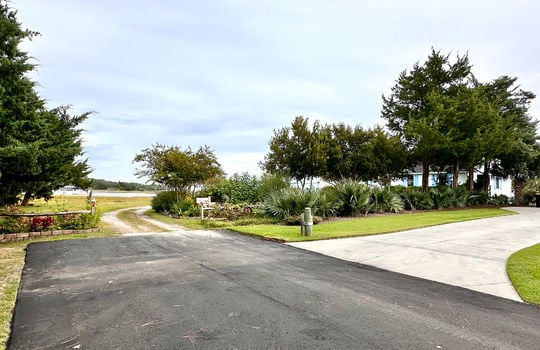 Inlet Point Harbor - Streetscape