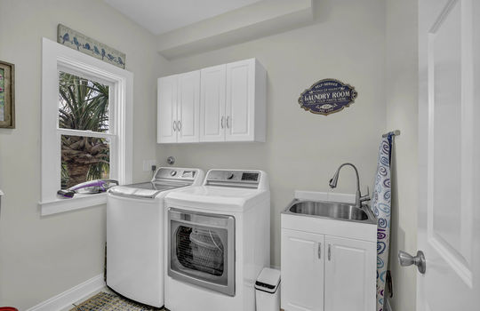 261 Loder Ave, Wilmington, NC 28409