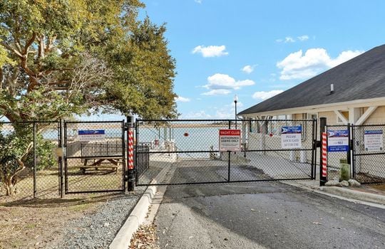 707 N. Green Tee Rd, Hampstead, NC 28443 | Olde Point