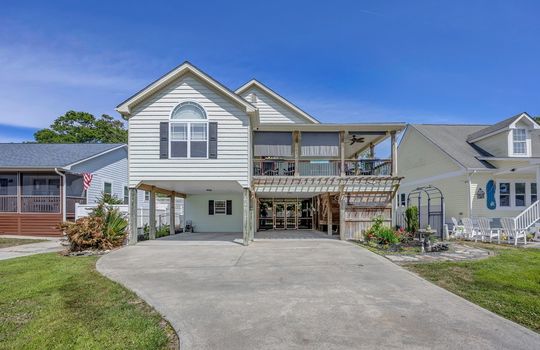 104 NE 8th St, Oak Island, NC 28465
