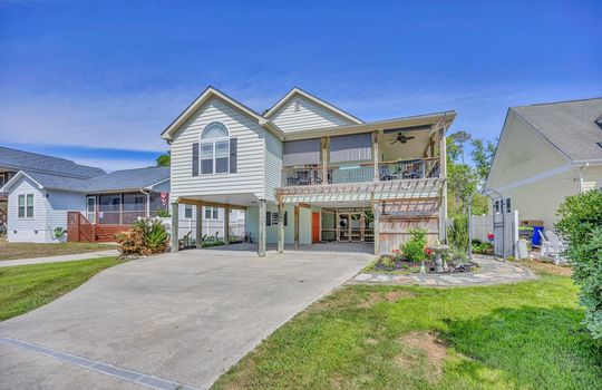 104 NE 8th St, Oak Island, NC 28465
