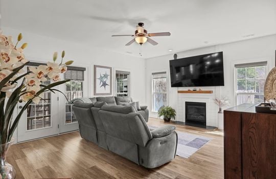 8132 Saltcedar Dr., Wilmington, NC 28411 | Edgewater Trace