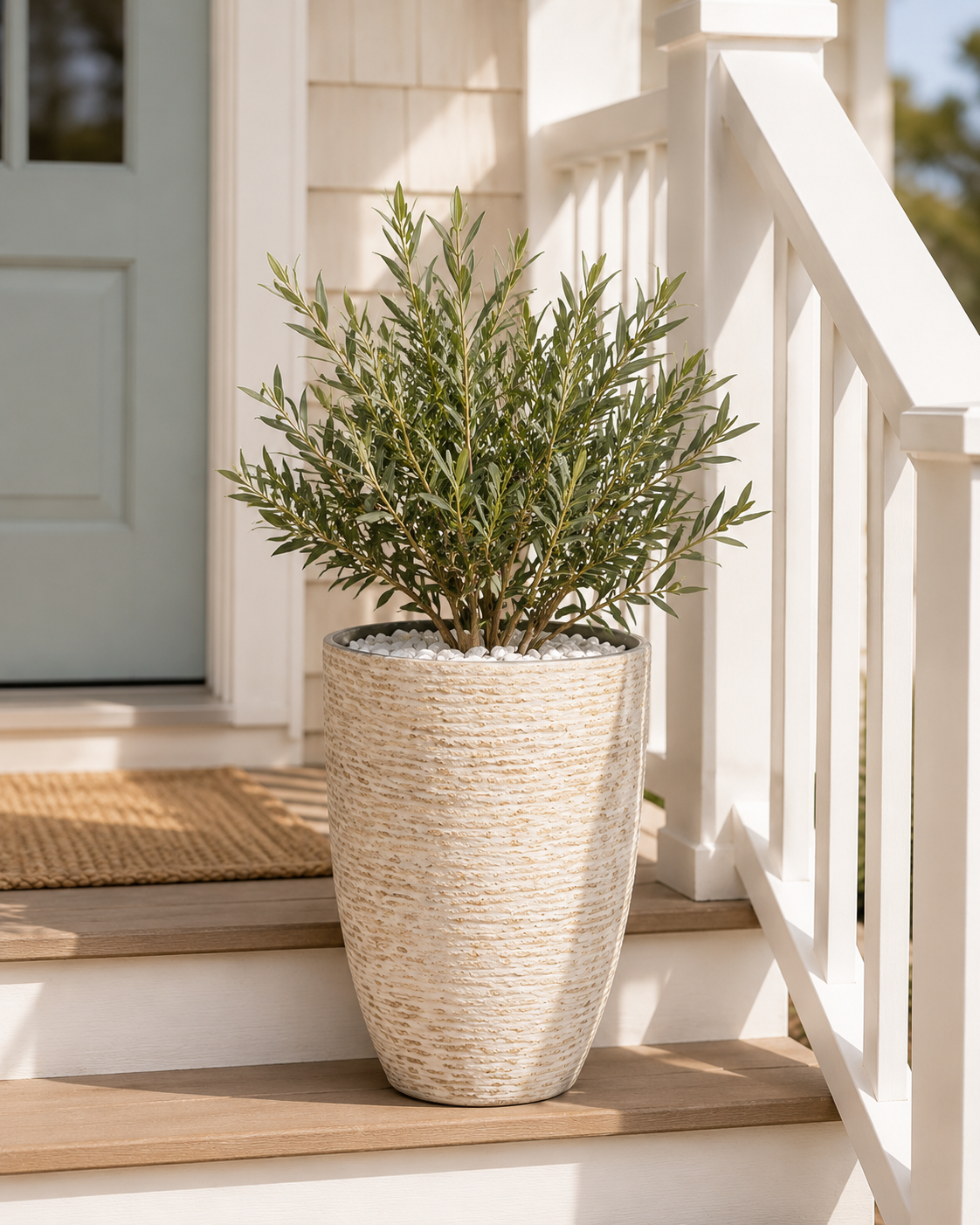 Worth 9 Gallon Tall Round Planters