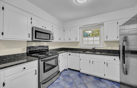 521 Baytree Rd, Wilmington, NC 28409 | Piney Woods