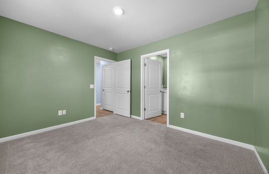 13_bedroom