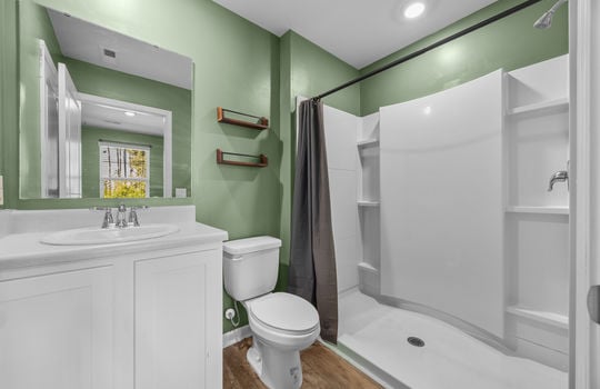 14_bathroom