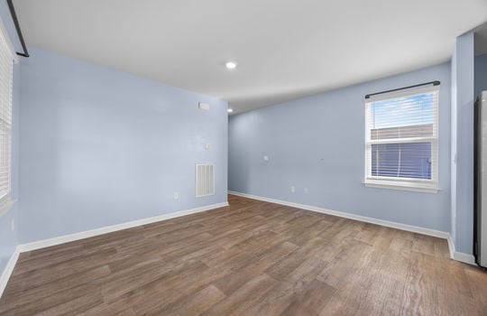 18_living room