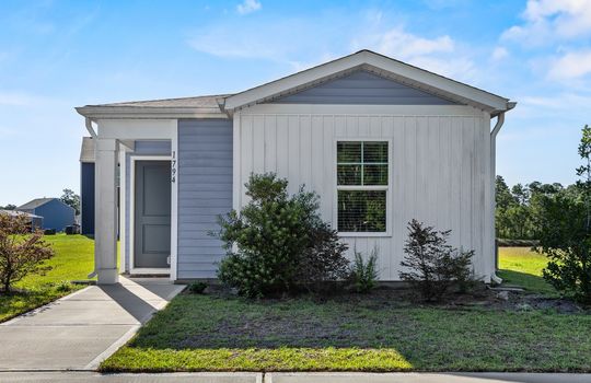 4_front exterior