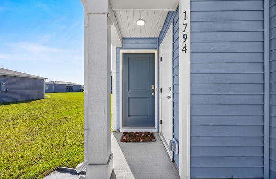 8_front entryway